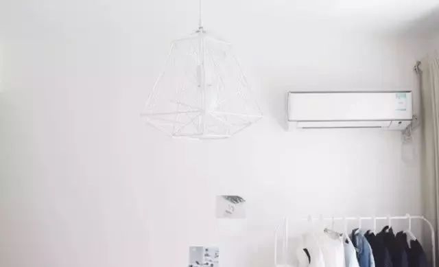 断舍离女人插画,断舍离收纳达人整理房间视频日本