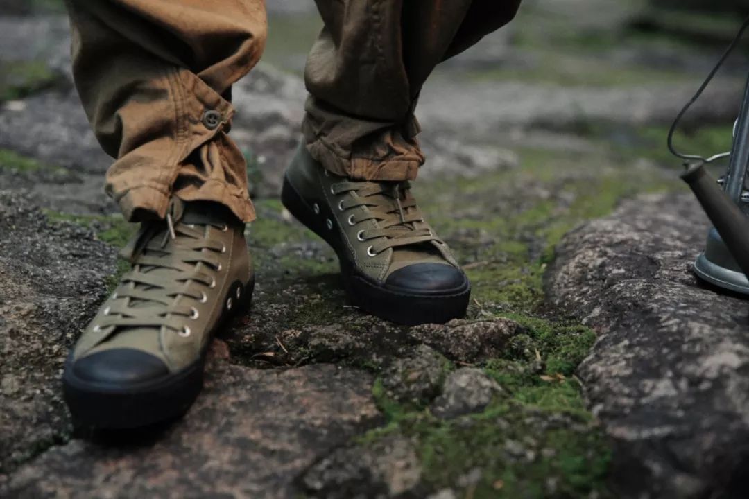 现在的女生找对象不按自身条件找,女孩找对象都看颜值