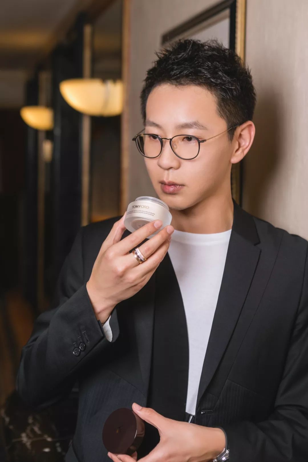 “在这个世界上找不到任何一个地方，还会有人不知道我的名字”