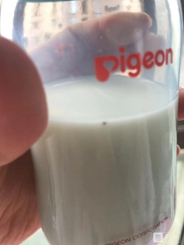 奶粉里的“黑虫”到底是什么“异物”还是“焦粒”？