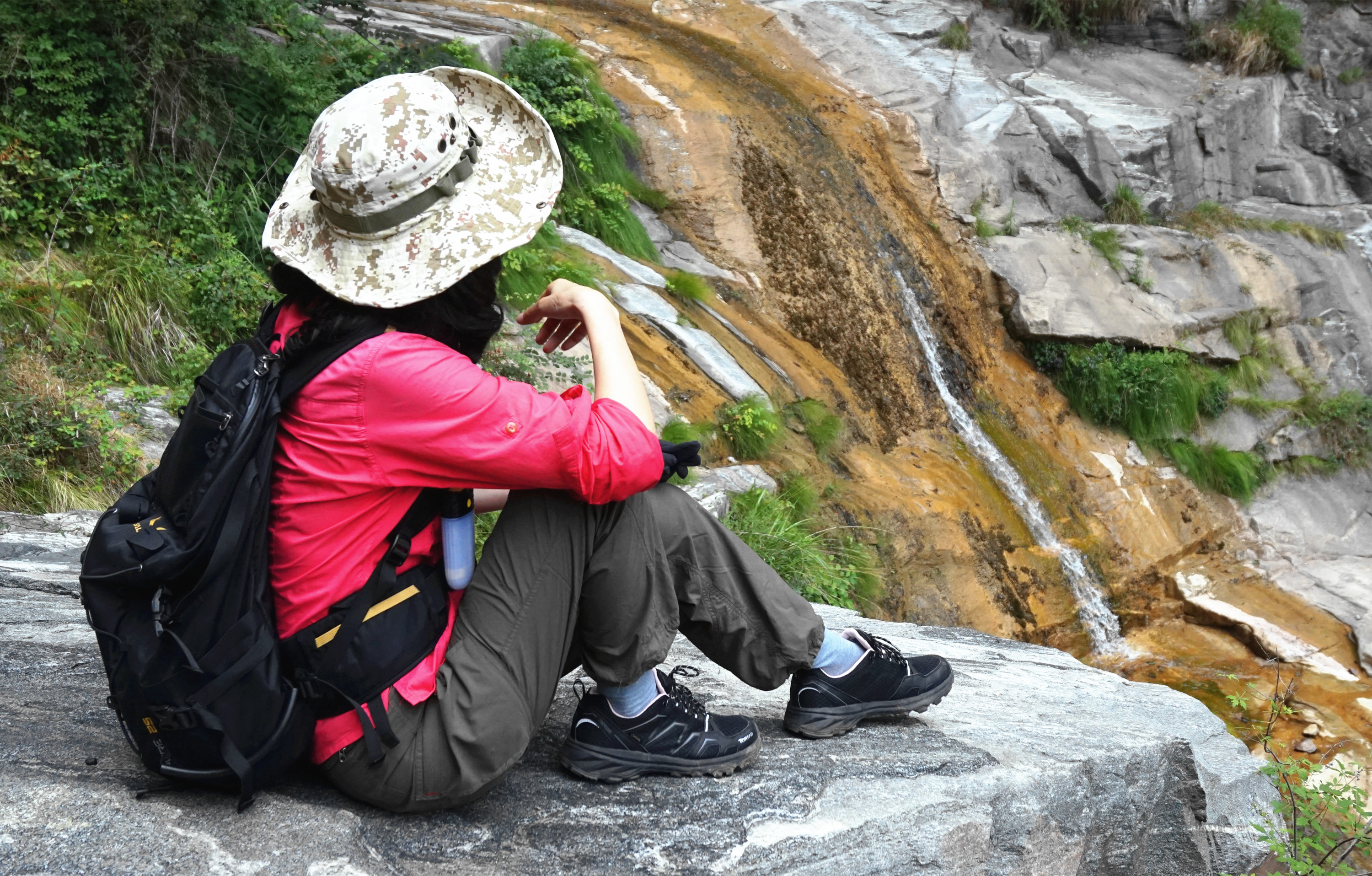 探路者户外登山鞋goretex,探路者和北面的登山鞋对比