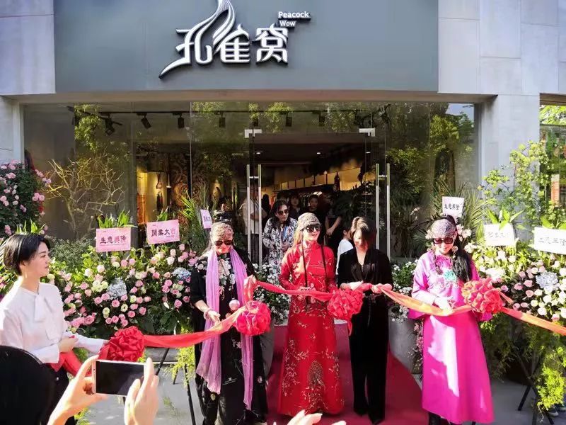 孔雀公主杨丽萍漂亮,孔雀公主杨丽萍怎么样