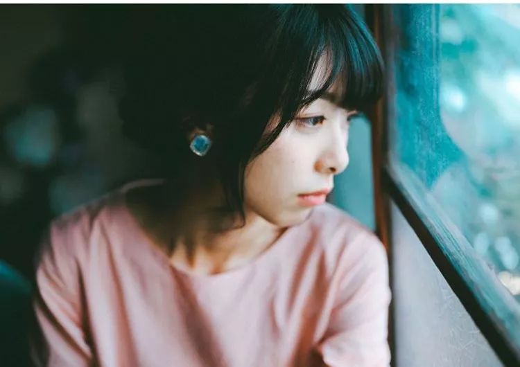 这样拍背影真的太好看了,怎样拍侧脸好看霸气