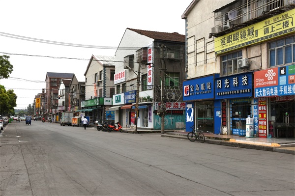 拆除街道违章建筑,荆州违章建筑拆除的视频