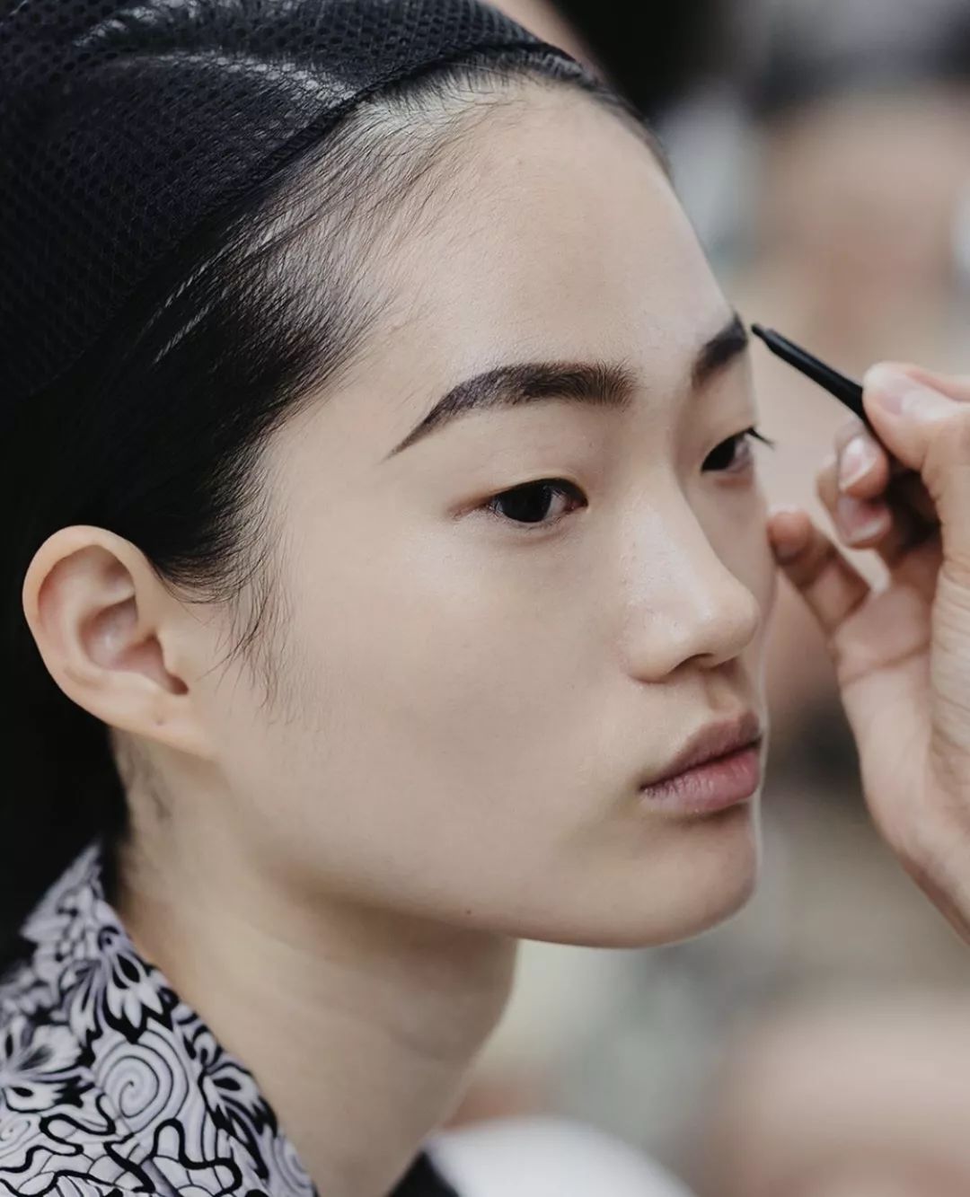 Beauty|CHANEL开挂、DIOR大女人？一线秋季彩妆速递