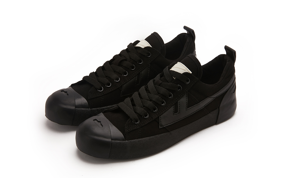 回力ow联名樱花空军一号,你可能需要一双联名款回力