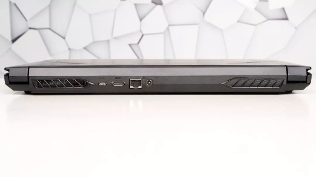 推荐一款平民游戏本,聊一款全方位进步的高端游戏本