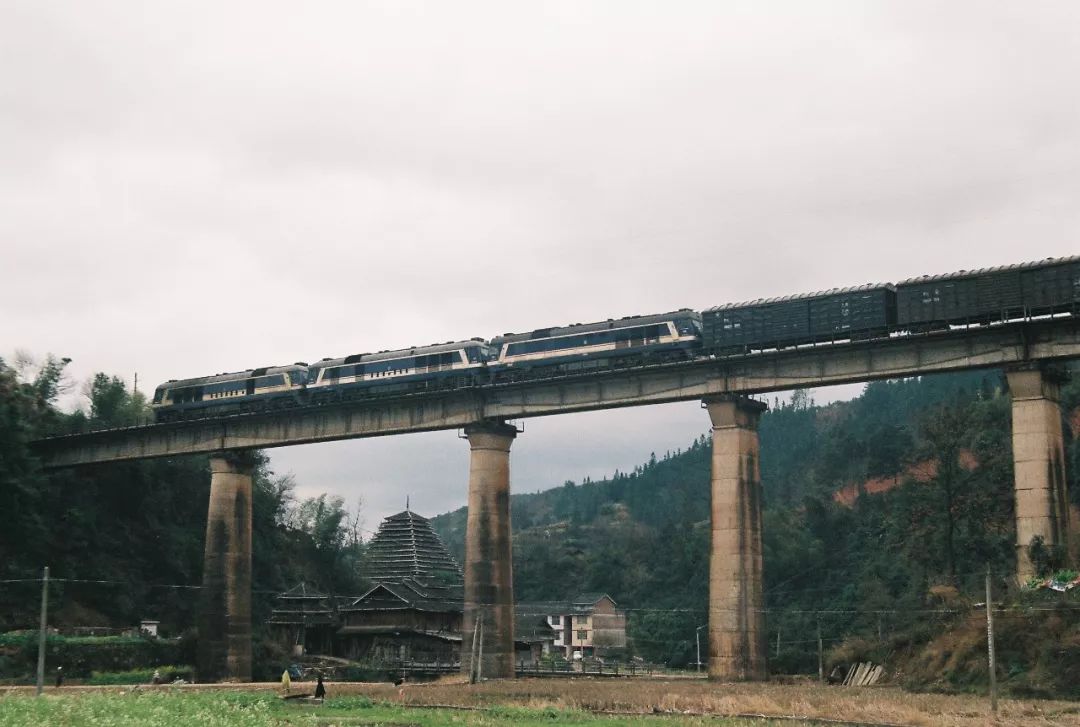 中国哪里的火车最美,中国哪里还有绿皮火车