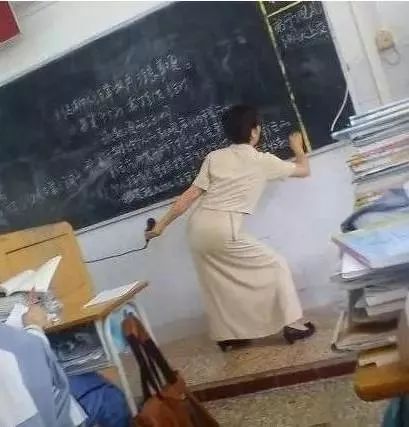 有一个逗逼同事是什么体验,有一个奇葩老师是怎样的体验