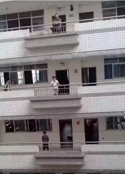 有个逗逼老师什么体验,一个逗逼老师的生活日常