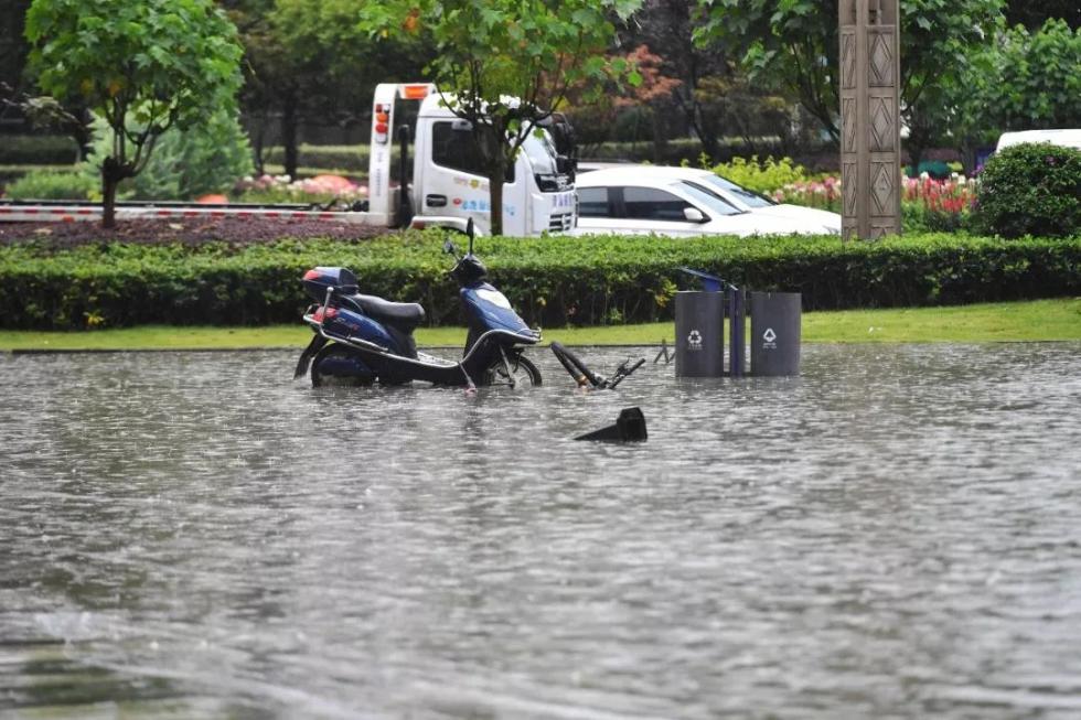 热热热~雨雨雨……你那里天气怎么样？