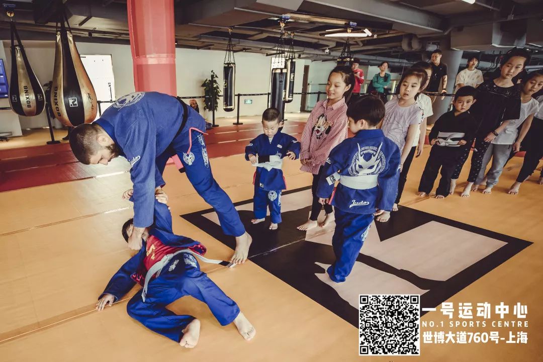 巴柔“老男孩”Saulo和他的萌小孩