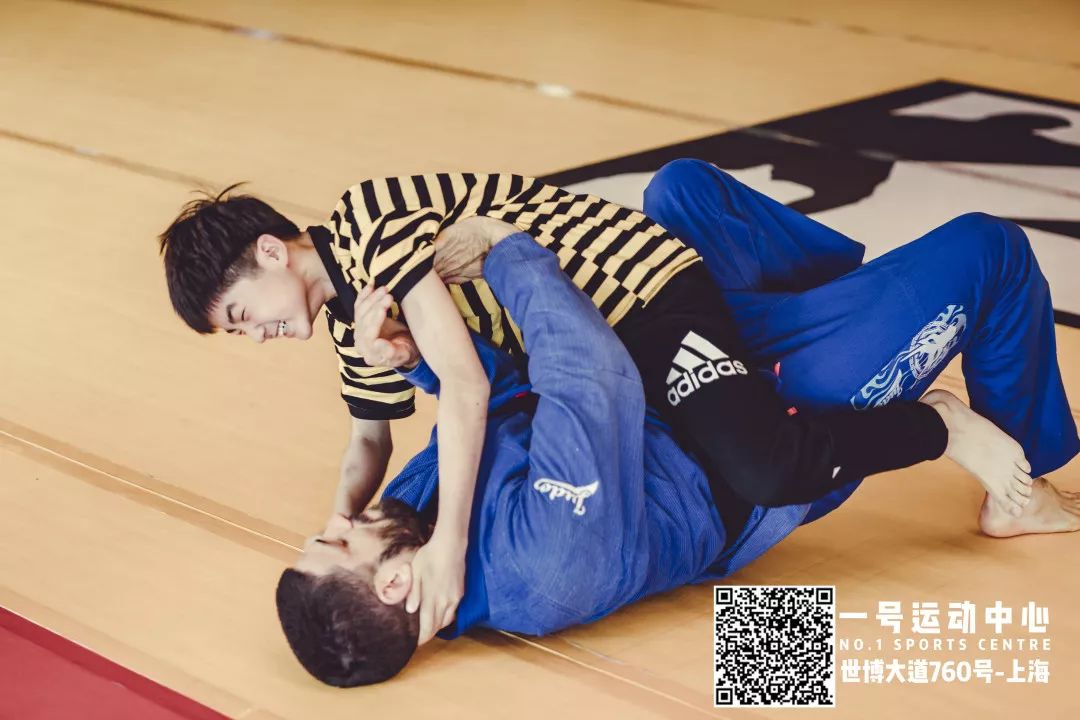 巴柔“老男孩”Saulo和他的萌小孩