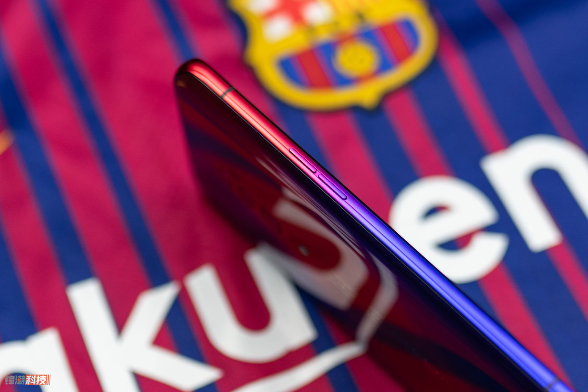 opporeno巴萨定制版后盖,opporeno十倍变焦巴萨定制版