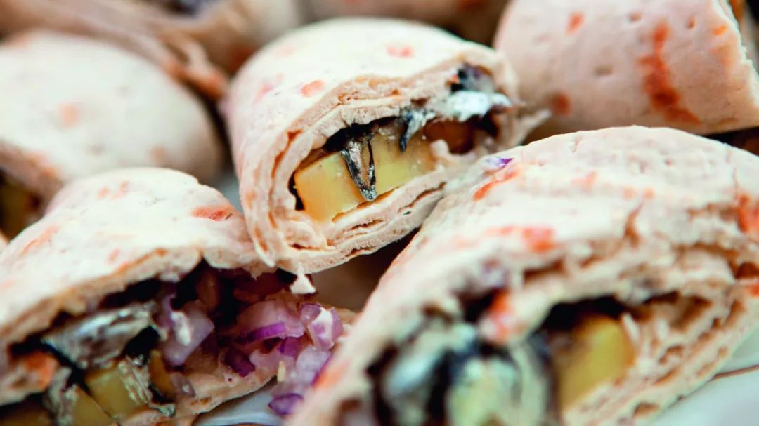 世界第一臭的食物,挑战世界最臭食物瑞典鲱鱼