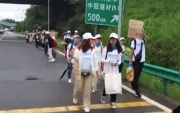 西安14名高中生自办业余足球赛为帮患病的好友完成心愿