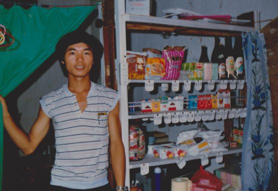 华南理工大学毕业高材生坚持三十年做塑料屋面材料