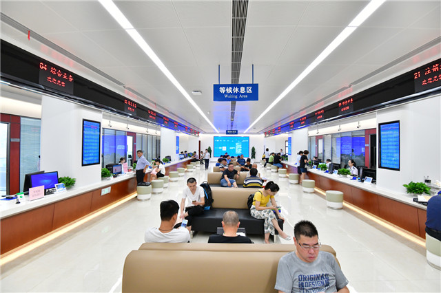 青岛市一站式政务大厅地址在哪里,青岛市市民中心服务大厅工作时间