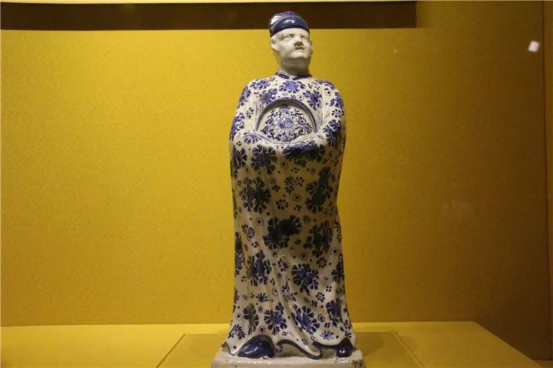 展览|励志史:“模仿”景德镇逆袭成“欧洲第一名瓷”