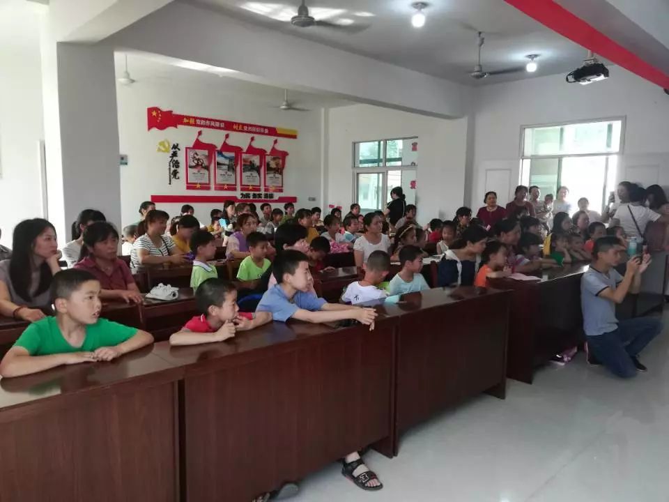 青佑之光志愿,三下乡服务志愿者活动怎么报名