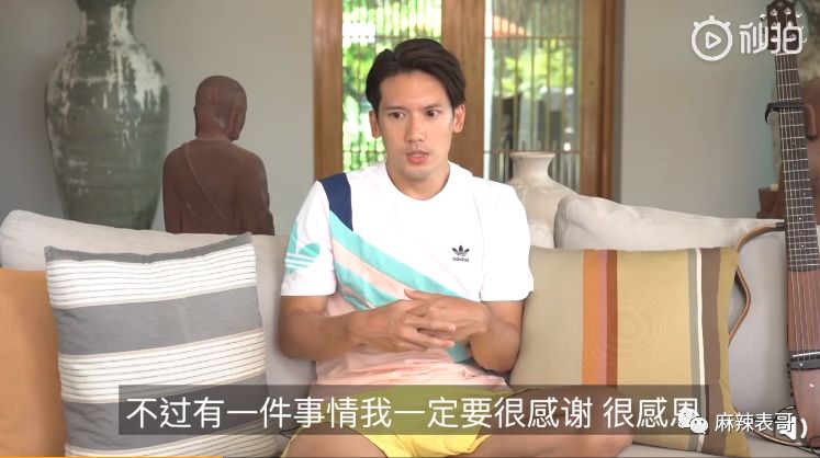 劈腿粉丝生子，刚结婚就被爆脚踩5条船，这…