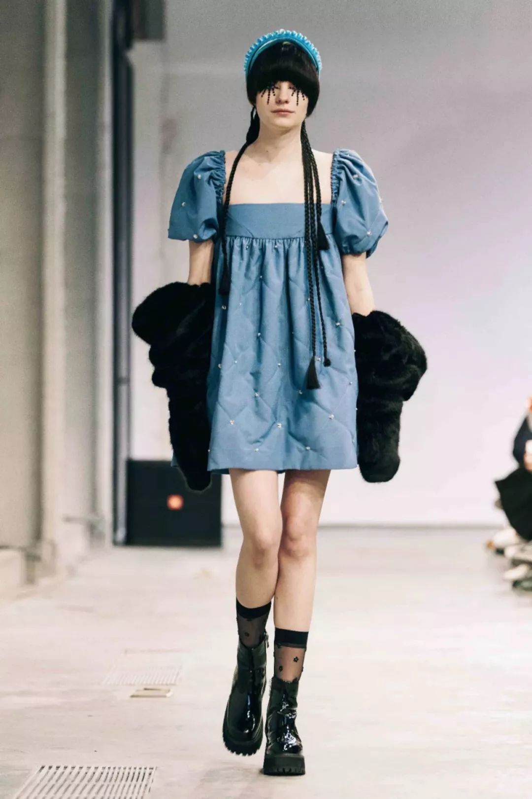 21年秋冬女装流行趋势,21年秋冬女装流行色