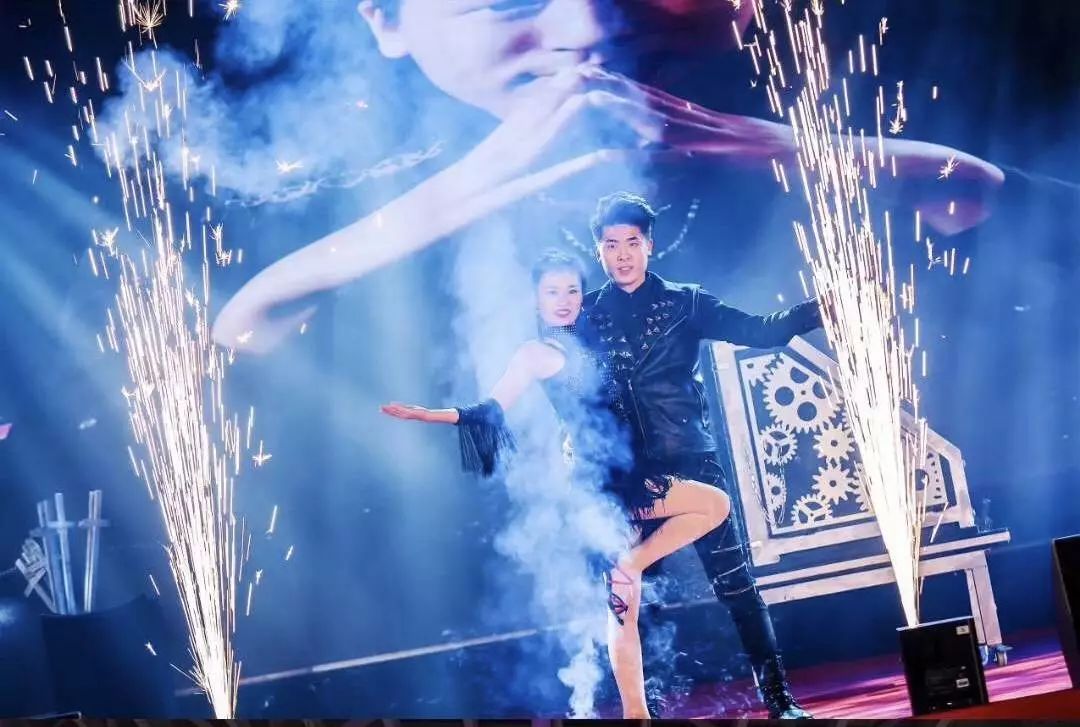 高山地下峡谷漂流门票特价,峡谷漂流门票特价