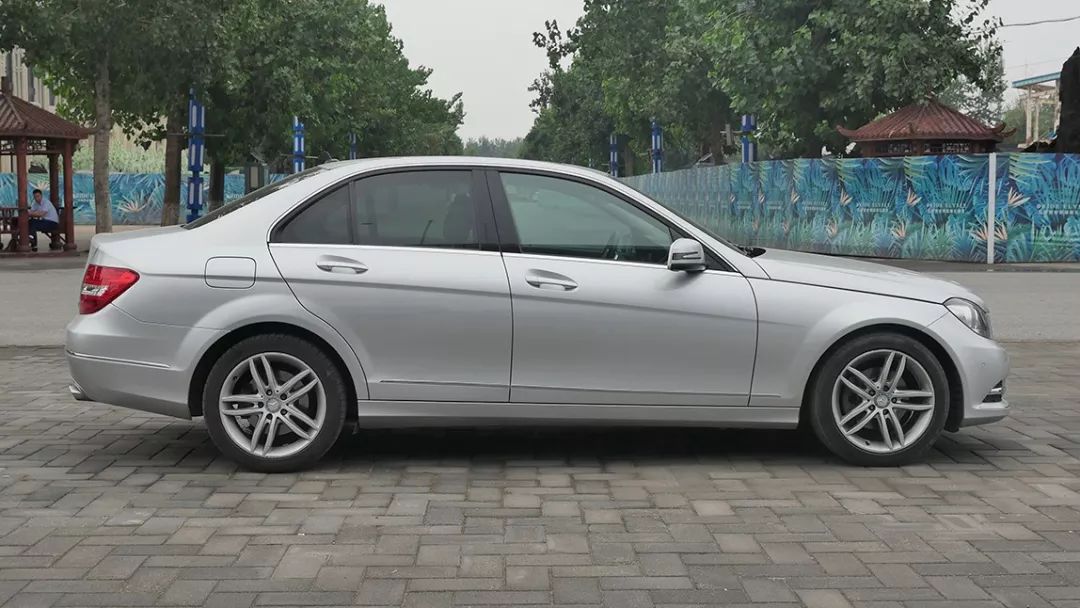 10万左右的c63二手车,新款c63性能有多强