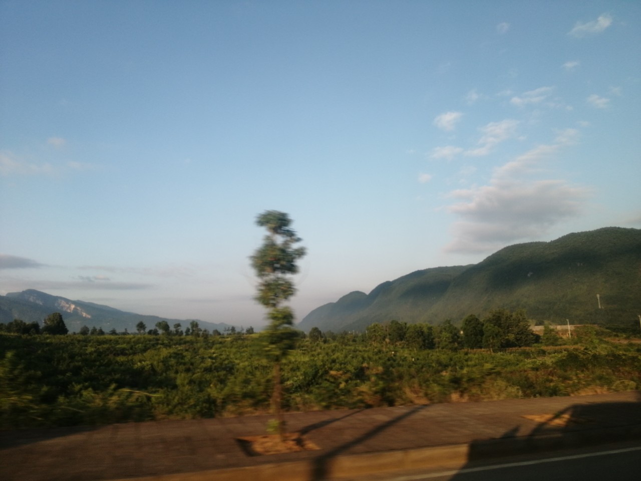 冷饭剩菜不为奇，百里奔袭只为快乐而渔