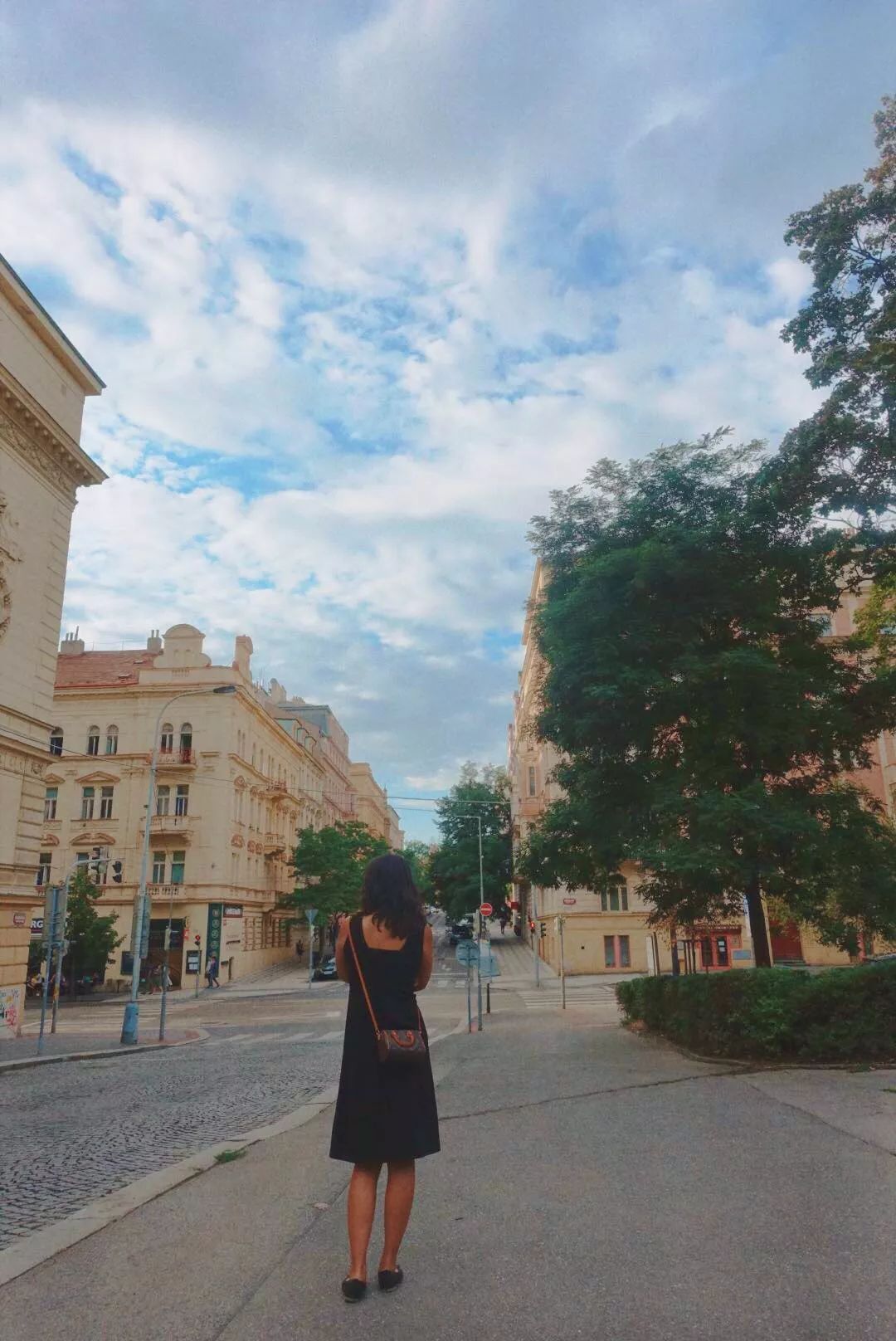 七月同款连衣裙,七月流行的气质连衣裙