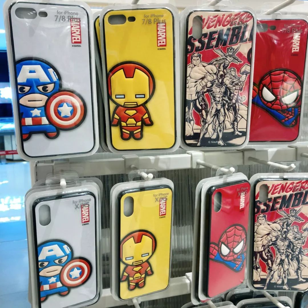 已实测！成都人吃了26年的廖记棒棒鸡开卖中式汉堡！10多块钱居然能买正版漫威...这一波跨界骚操作你打几分？