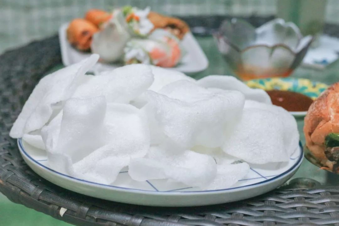 网购越南土特产|炼奶冰咖法包猪肝酱扎肉春卷虾片，一个下午茶全都拥有