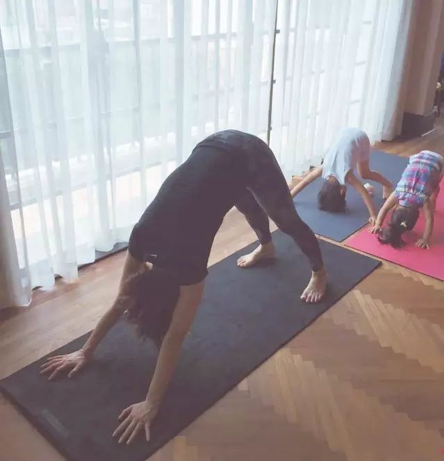 腹肌女王2.0版本升级，全网黑转粉逆袭人生新高度