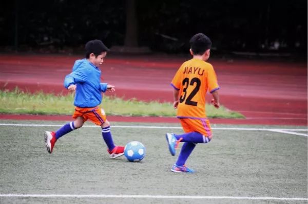 免费，免费，免费！@嘉定爸妈，你的宝贝和足球有个约会~