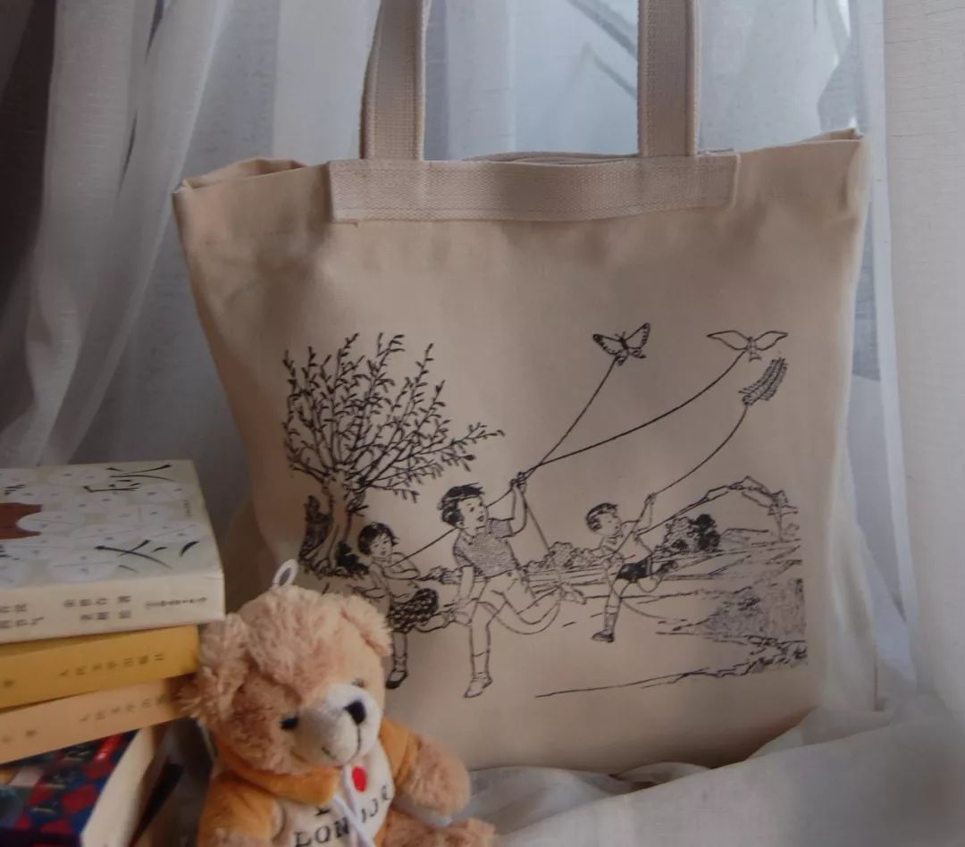 你与时尚只差一步的包包,你与时尚只差一个编织包的距离