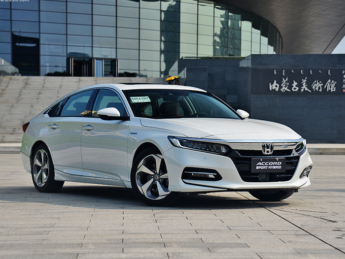 大众信仰不敌本田*法大**！雅阁“霸占”销冠，迈腾、*萨特帕**被甩在身后