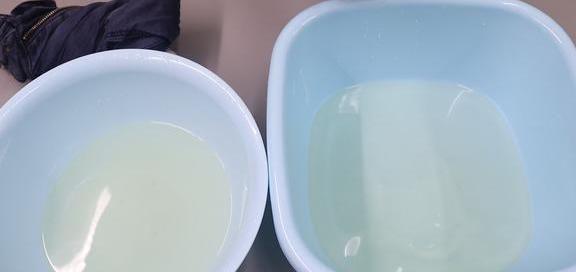 彩色衣服发黄怎么清洗小妙招,衣服放的时间长了发黄怎样清洗