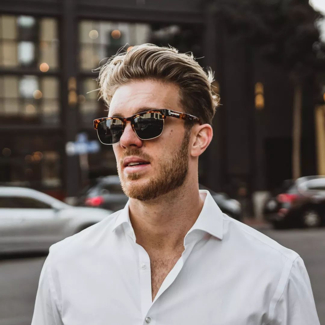 航空在什么情况下免费升舱,航空公司有免费升级头等舱吗