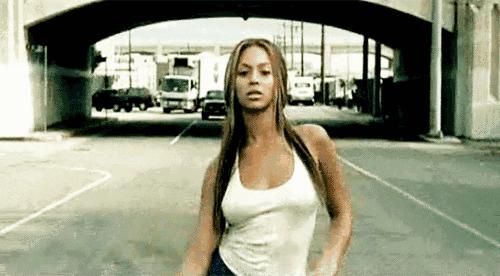 大胸妹根本不知道，平胸女的夏天有多野