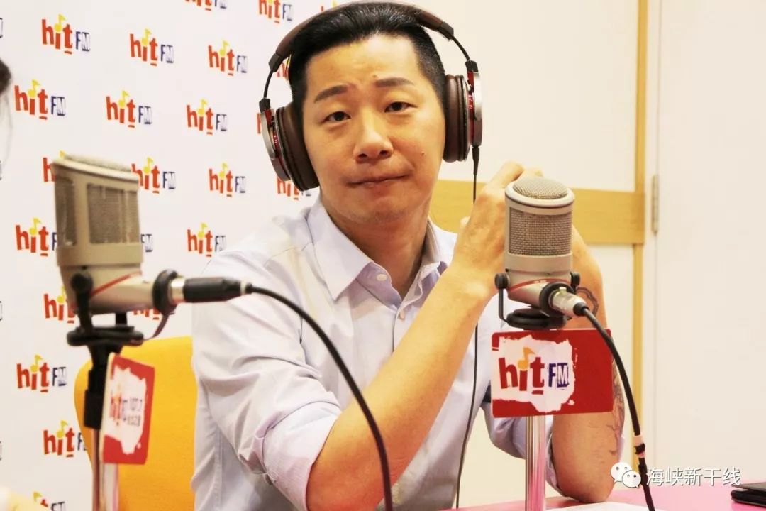 黄国昌曝光私烟案，蔡英文毫发无伤，“时代力量”却崩盘了