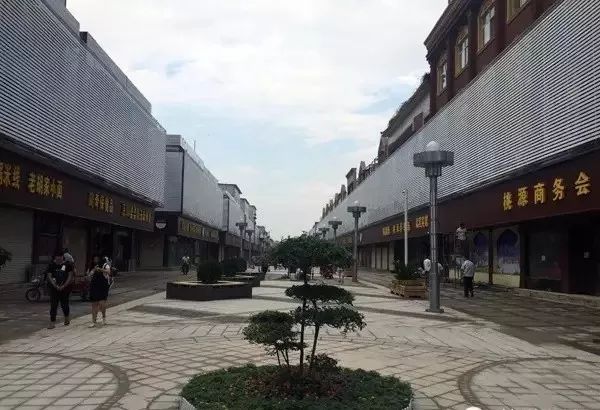 效果图已出！禹州东商贸或将安装围栏，电动车也！不！能！进