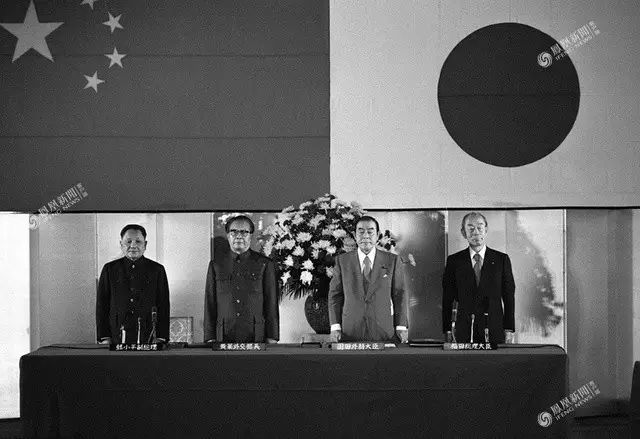 今天他115岁了，*小平邓**一生的40个瞬间