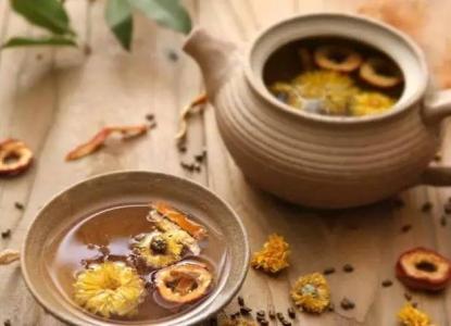 山楂这样做比冰糖葫芦还好吃,山楂冰糖葫芦怎么做才不会酸涩