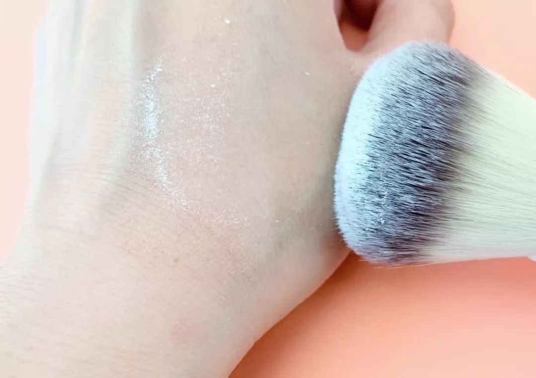 粉底推荐公认好用持妆,持妆比较久的粉底测评