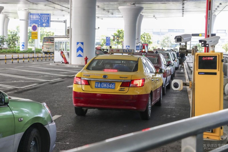 广州黄颜色的出租车 (广州出租车为什么这么多颜色)