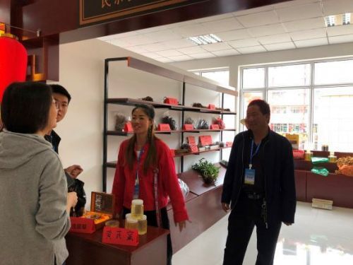 中药材产业助力多地脱贫攻坚,中药材产业帮助农民致富