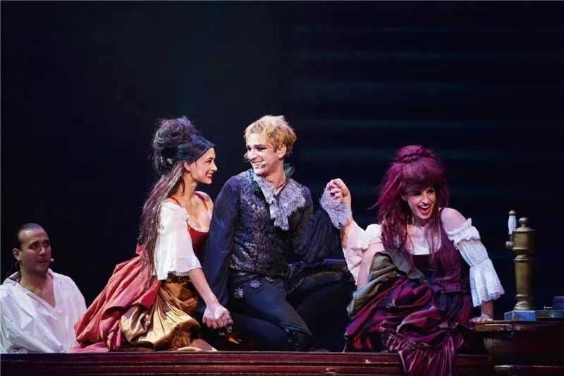 在家也能欣赏音乐剧！我们为你准备了一生必看的40部经典