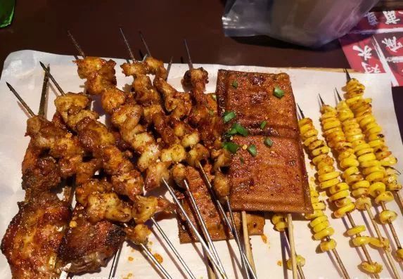 深藏在明发商业广场里的这些“罪恶”之源，大晚上的千万不要去！（上篇）