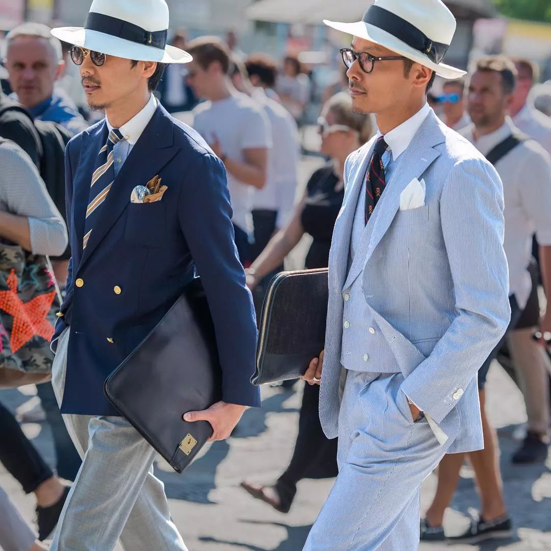 没机会参与严肃社交的男人，当然不会在乎自己的包是否体面｜基本款