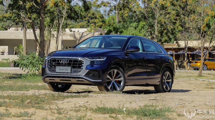 奥迪q855tfsi价格多少钱,颜值爆表车长五米抢先试驾奥迪q8